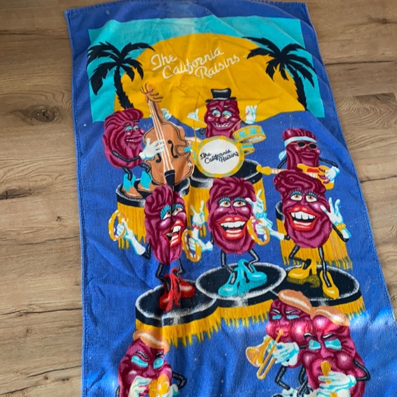 1987 Vintage CALIFORNIA RAISINS BEACH TOWEL Euc